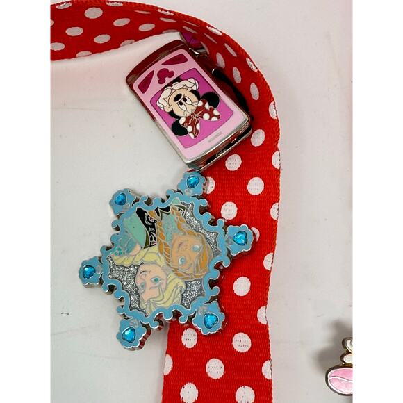 Disney WDW Minnie Mouse Lanyard with Pins Princess Elsa Tinkerbell Set of 6 Pins - Picture 4 of 6
